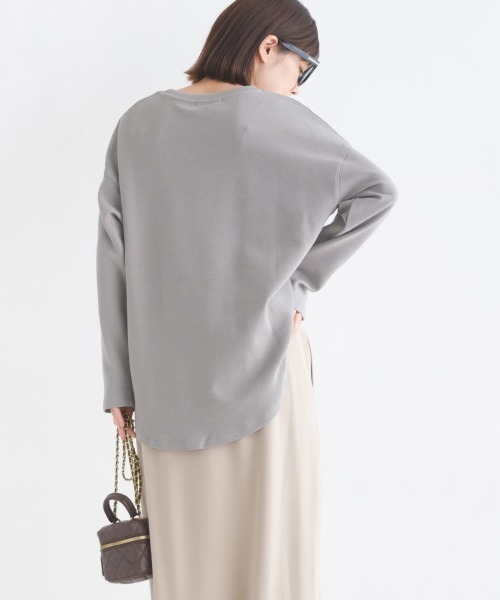 OMNES(オムネス)の「リップルダブルフェイス裾ラウンド長袖Tシャツ(Tシャツ/カットソー・レディース・ホワイト/ブラック/グレー/ベージュ/モカ/ブルー/ピンク・FREE)」の20枚目の写真