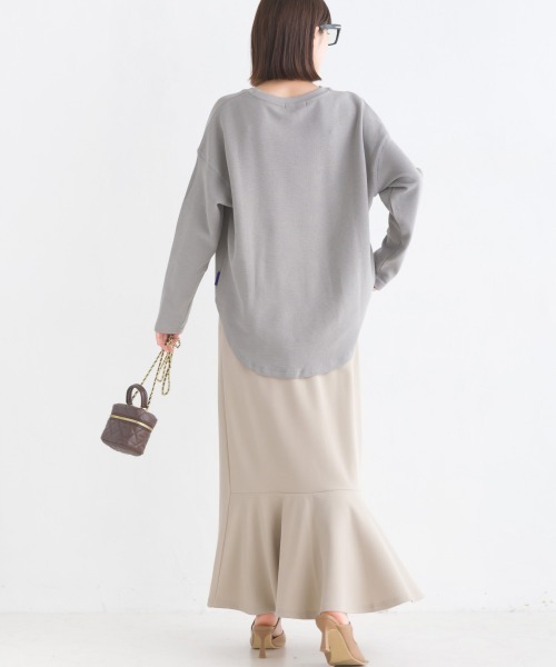 OMNES(オムネス)の「リップルダブルフェイス裾ラウンド長袖Tシャツ(Tシャツ/カットソー・レディース・ホワイト/ブラック/グレー/ベージュ/モカ/ブルー/ピンク・FREE)」の22枚目の写真