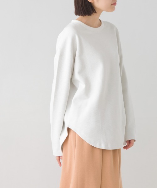 OMNES(オムネス)の「リップルダブルフェイス裾ラウンド長袖Tシャツ(Tシャツ/カットソー・レディース・ホワイト/ブラック/グレー/ベージュ/モカ/ブルー/ピンク・FREE)」の9枚目の写真