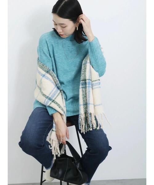 Samansa Mos2 blue（サマンサモスモスブルー）の「ヤクタッチモックネックニット（ニット/セーター・レディース・キナリ/ベージュ/グリーン/ブルー/イエロー・F）」の15枚目の写真