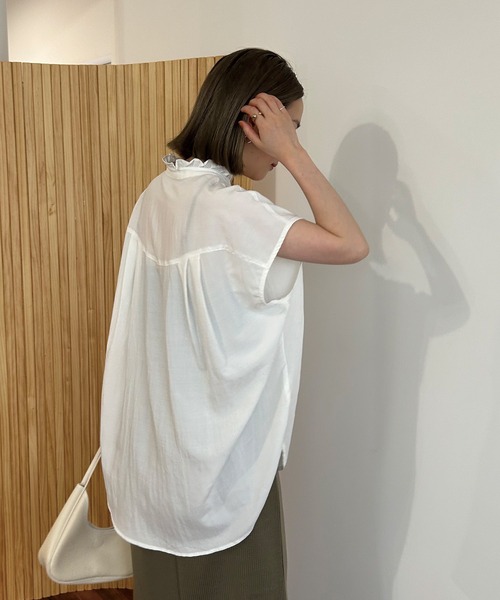 LAVEANGE（ラビアンジェ）の「ヨーク切替ブラウス（シャツ/ブラウス・レディース・ネイビー/オフホワイト/ブラック/イエロー・M/LL/3L/5L/4L）」の21枚目の写真