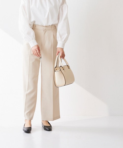 menue(メヌエ)の「アーモンドトゥ フラットパンプス(パンプス・レディース・ブラック/グレイッシュベージュ/アイボリー・21.5cm/22.0cm/22.5cm/23.0cm/23.5cm/24.0cm/24.5cm/25.0cm/25.5cm/26.0cm)」の9枚目の写真