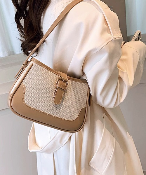 Dita Muaj.(ディータムアージュ)の「【2way】ベルトバックルショルダーバッグ/ハンドバッグ(ショルダーバッグ・レディース・アイボリー/ブラック/ベージュ・FREE)」の5枚目の写真