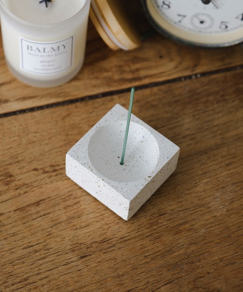 BIRTHDAY BAR（バースデイバー）の「【pretti.cool】Terrazzo インセンスホルダー スクエア（ルームフレグランス/お香・レディース・コバルトブルー/ライラック/ホワイト・フリー）」の5枚目の写真