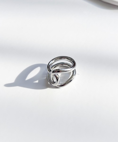 yu-ka(ユーカ)の「YU-KA:ラインクロスリング(リング・レディース・シルバー/ゴールド・9/14)」の6枚目の写真