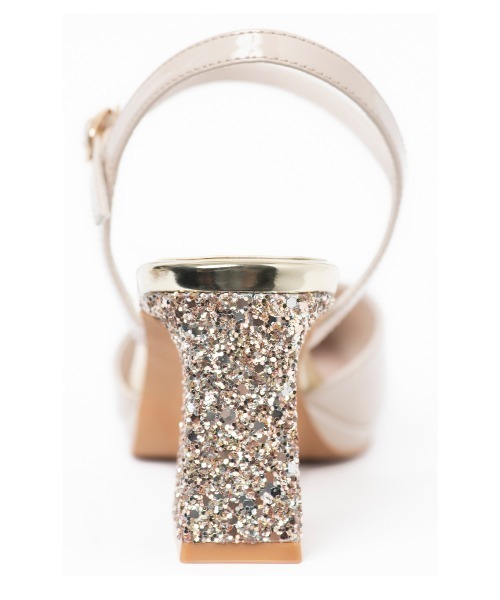 R&E(アールアンドイー)の「【REZOY】ポインテッドトゥアンクルストラップパンプス(パンプス・レディース・ブラック/アイボリー/ベージュ系その他・22cm/22.5cm/23cm/23.5cm/24cm/24.5cm)」の7枚目の写真