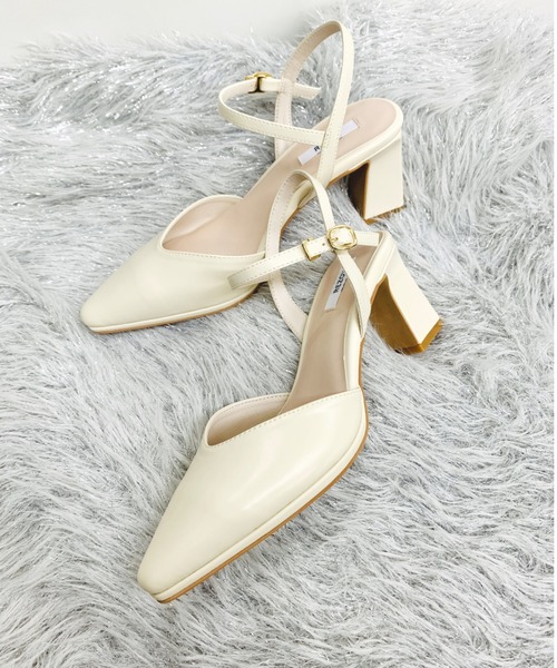 R&E(アールアンドイー)の「【REZOY】ポインテッドトゥアンクルストラップパンプス(パンプス・レディース・ブラック/アイボリー/ベージュ系その他・22cm/22.5cm/23cm/23.5cm/24cm/24.5cm)」の20枚目の写真