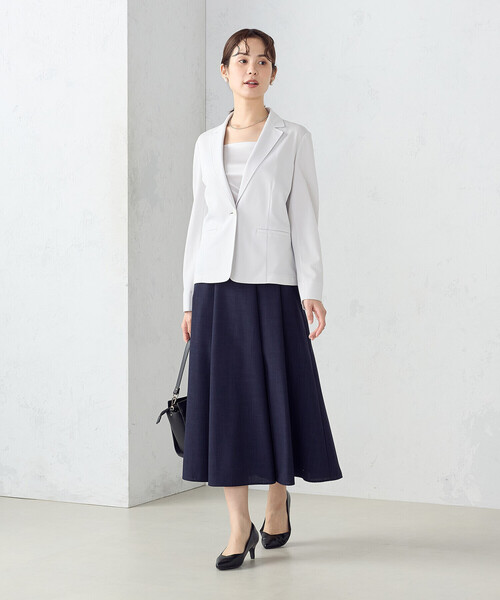 COMME CA ISM（コムサイズム）の「麻調カチオン　タックフレアスカート（スカート・レディース・グレイッシュベージュ/ネイビー・LARGE/MEDIUM）」の10枚目の写真