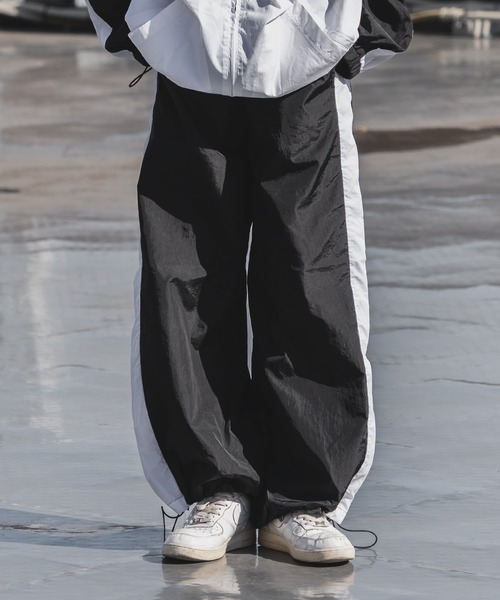 kutir（クティール）の「【3サイズ展開】配色ナイロンパンツ（その他パンツ・レディース・グレー/ブラック/ネイビー・MEDIUM/SMALL/LARGE）」の2枚目の写真