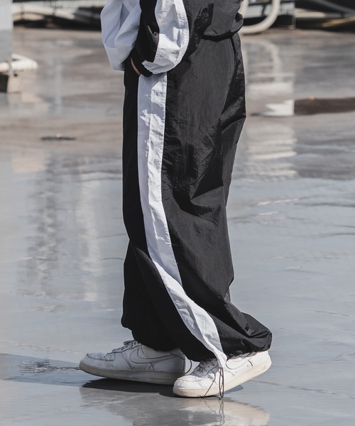 kutir（クティール）の「【3サイズ展開】配色ナイロンパンツ（その他パンツ・レディース・グレー/ブラック/ネイビー・MEDIUM/SMALL/LARGE）」の5枚目の写真