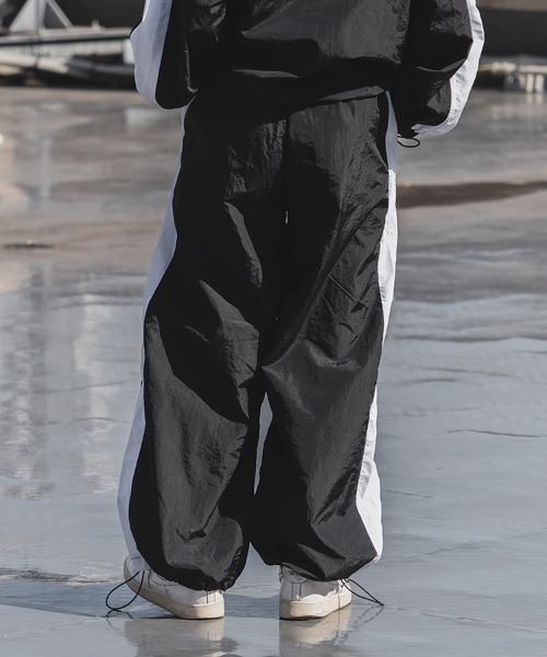 kutir（クティール）の「【3サイズ展開】配色ナイロンパンツ（その他パンツ・レディース・グレー/ブラック/ネイビー・MEDIUM/SMALL/LARGE）」の6枚目の写真