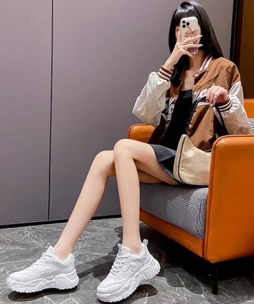 Miniministore(ミニミニストア)の「厚底ダッドスニーカー レースアップ 美脚(スニーカー・レディース・ホワイト/ベージュ/ブラック・24.0cm/23.5cm/23.0cm/22.5cm/24.5cm)」の12枚目の写真