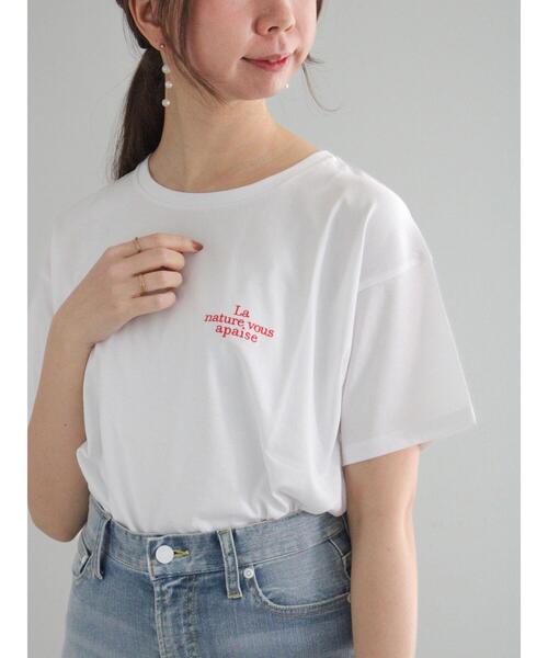 Te chichi(テチチ)の「ワンポイント刺繍Tシャツ(Tシャツ/カットソー・レディース・レッド/ゴールド/シルバー・F)」の4枚目の写真