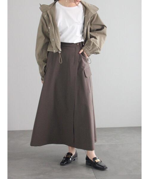 Te chichi(テチチ)の「ワンポイント刺繍Tシャツ(Tシャツ/カットソー・レディース・レッド/ゴールド/シルバー・F)」の5枚目の写真