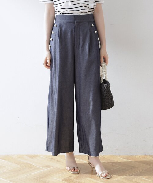 couture brooch（クチュールブローチ）の「◆新色追加【洗える】パール調釦シャンブレーデニムライクパンツ（その他パンツ・レディース・ライトブルー/ネイビー/ブラック・40/38/36/42）」の6枚目の写真
