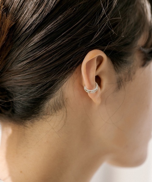 ear PAPILLONNER(イアパピヨネ)の「《WEB限定》透かしダイヤイヤーカフ(イヤーカフ・レディース・シルバー/ゴールド・FREE)」の6枚目の写真
