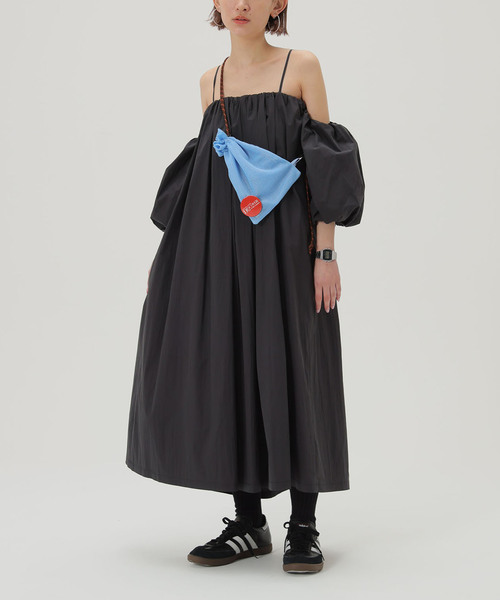 SLOBE citron.（スローブシトロン）の「SLOBE citron. 缶バッチ付きメッシュBAG（ショルダーバッグ・レディース・オレンジ/ブルー/パープル・FREE）」の4枚目の写真