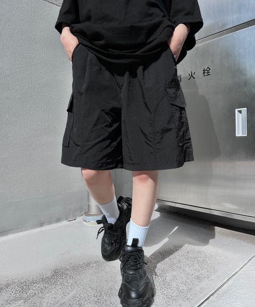 Figments（フィグメンツ）の「ワイドカーゴハーフパンツ（カーゴパンツ・レディース・グレー/ブラック・FREE）」の2枚目の写真