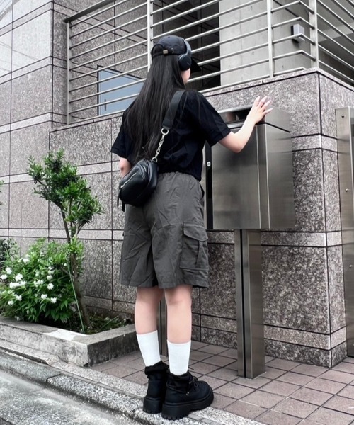 Figments（フィグメンツ）の「ワイドカーゴハーフパンツ（カーゴパンツ・レディース・グレー/ブラック・FREE）」の12枚目の写真