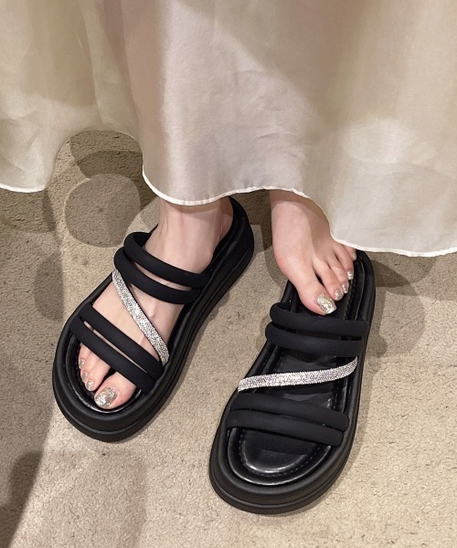 Miniministore(ミニミニストア)の「厚底サンダル ミュールサンダル 韓国風夏(サンダル・レディース・ブラック/アイボリー・22.5cm/23.0cm/23.5cm/24.0cm/24.5cm/25.0cm)」の6枚目の写真