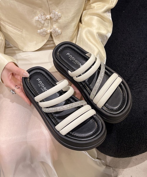 Miniministore(ミニミニストア)の「厚底サンダル ミュールサンダル 韓国風夏(サンダル・レディース・ブラック/アイボリー・22.5cm/23.0cm/23.5cm/24.0cm/24.5cm/25.0cm)」の10枚目の写真