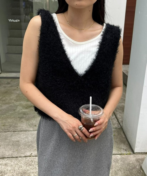 CIAOPANIC TYPY（チャオパニックティピー）の「【WEB限定】ミックスフェザーヤーン2WAYリボンニットビスチェ（ベスト・レディース・カーキ/オフホワイト/レッド/グレー/ブラック・ONE SIZE）」の2枚目の写真