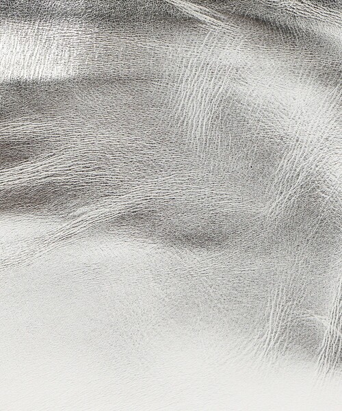 TOMORROWLAND （トゥモローランド）の「les basiques ソフトレザー2-wayトートバッグ（トートバッグ・レディース・シルバー・FREE）」の2枚目の写真