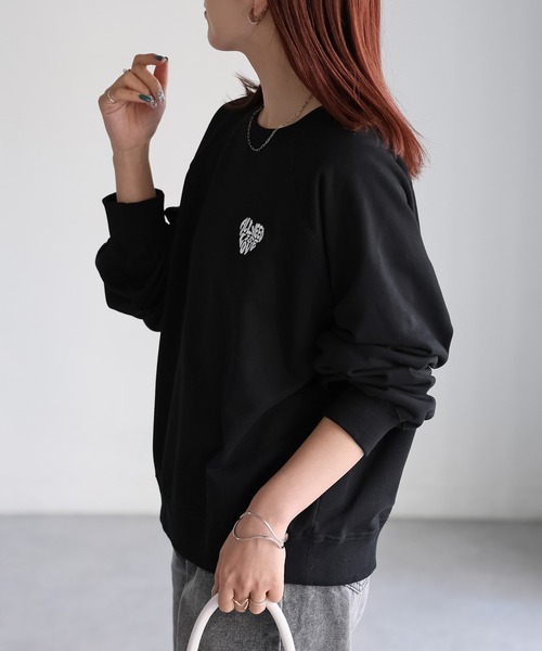 セール】ハートロゴラメ刺繍ラグランスウェットトレーナー（スウェット