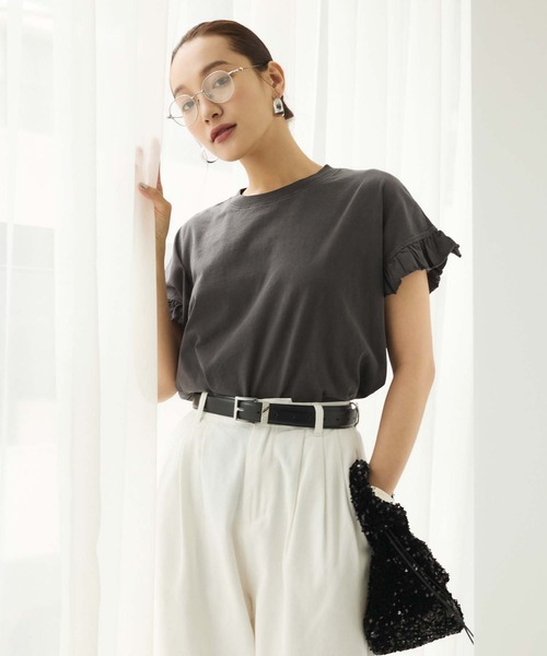 Myineフリル付き黒白半袖Tシャツ　値下げ！ Myineフリル付き黒白半袖Tシャツ 値下げ！ - メルカリ