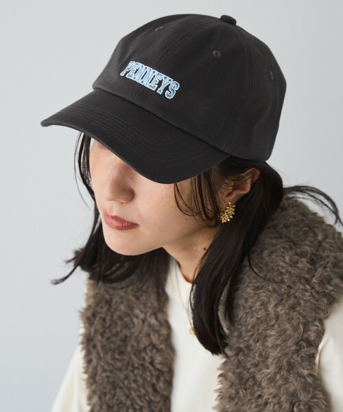 PENNEYS（ぺニーズ）の「PENNEYS（ぺニーズ）別注配色アソートロゴキャップ（キャップ・レディース・ライトブルー/ワインレッド/ダークグレー/ベージュ・FREE）」の2枚目の写真