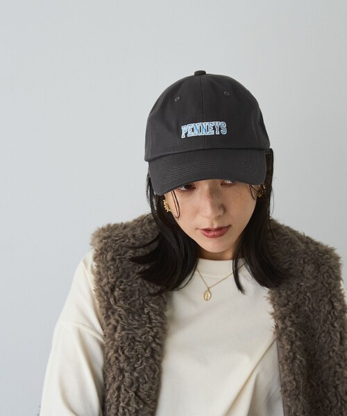 PENNEYS（ぺニーズ）の「PENNEYS（ぺニーズ）別注配色アソートロゴキャップ（キャップ・レディース・ライトブルー/ワインレッド/ダークグレー/ベージュ・FREE）」の5枚目の写真