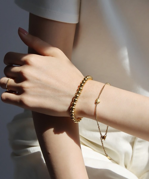 abaskdesign（アバスクデザイン）の「金属アレルギー対応 選べる ステンレスボールゴムブレスレット（ブレスレット・レディース・シルバー/ゴールド・SMALL/LARGE/MEDIUM）」の4枚目の写真