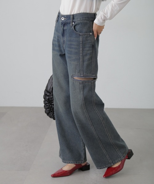 FREE'S MART(フリーズマート)の「ローライズパネルカットデニム(デニムパンツ・レディース・ケミカルウォッシュ/ブルー系その他・SMALL/MEDIUM)」の2枚目の写真