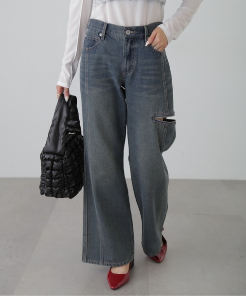 FREE'S MART(フリーズマート)の「ローライズパネルカットデニム(デニムパンツ・レディース・ケミカルウォッシュ/ブルー系その他・SMALL/MEDIUM)」の6枚目の写真