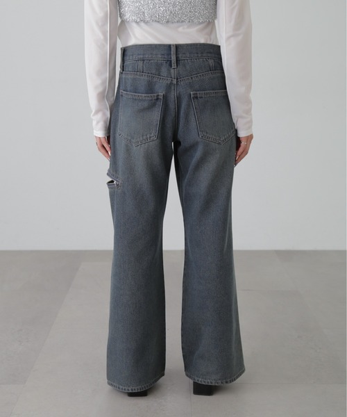 FREE'S MART(フリーズマート)の「ローライズパネルカットデニム(デニムパンツ・レディース・ケミカルウォッシュ/ブルー系その他・SMALL/MEDIUM)」の13枚目の写真