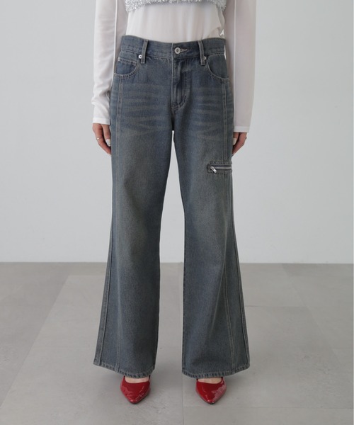 FREE'S MART(フリーズマート)の「ローライズパネルカットデニム(デニムパンツ・レディース・ケミカルウォッシュ/ブルー系その他・SMALL/MEDIUM)」の3枚目の写真