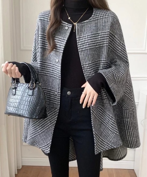 sakishimatokyo（サキシマトーキョー）の「グレンチェックフレア切り替えポンチョ（ポンチョ・レディース・レッド/ブラック/ブルー・FREE）」の4枚目の写真