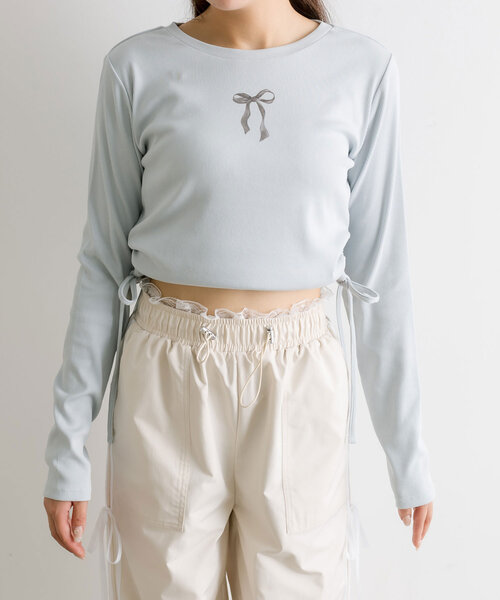 OLIVE des OLIVE（オリーブデオリーブ）の「テレコ裾脇ドロストTシャツ（Tシャツ/カットソー・レディース・スミクロ/オフホワイト/トップグレー/サックスブルー・FREE）」の16枚目の写真