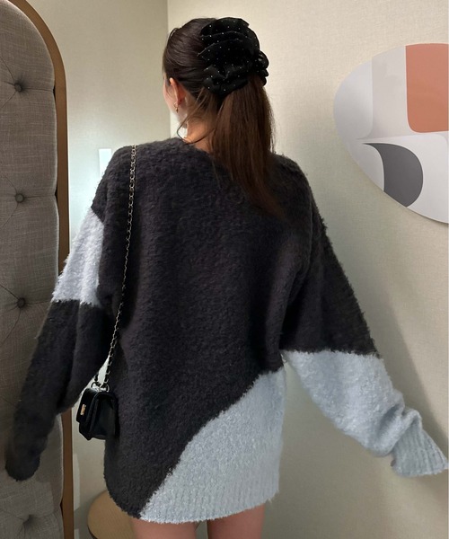 Per sist ence(パーシエンス)の「ブークレー3G起毛加工インターシャVネックプルオーバー(ニット/セーター・レディース・ブラック/チャコールグレー/ベージュ・FREE)」の11枚目の写真