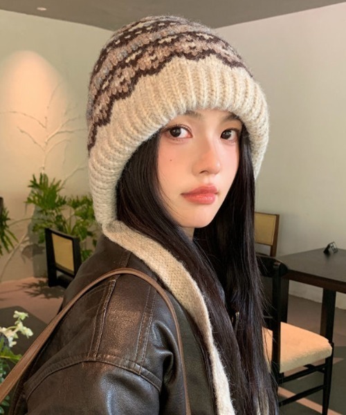 LADY LIKE(レディライク)の「手編み風ノルディック柄ドロストニット帽(ニットキャップ/ビーニー・レディース・ダークベージュ/ブラウン/ブラック/オフホワイト/ブラウン系その他/グレー系その他/ブラック系その他/ホワイト系その他・F)」の18枚目の写真