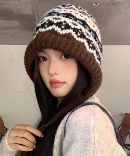 LADY LIKE(レディライク)の「手編み風ノルディック柄ドロストニット帽(ニットキャップ/ビーニー・レディース・ダークベージュ/ブラウン/ブラック/オフホワイト/ブラウン系その他/グレー系その他/ブラック系その他/ホワイト系その他・F)」の13枚目の写真