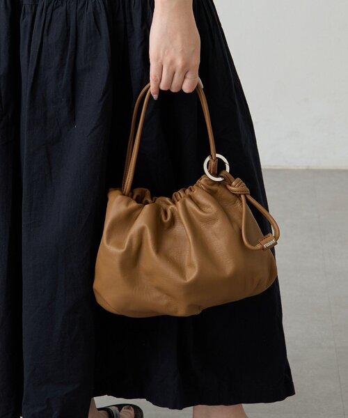 russet(ラシット)の「レザーキーリング(チャーム・レディース・シルバー/オフホワイト/レッド/ブラック/グレー系その他/ブラウン/ベージュ・FREE)」の22枚目の写真