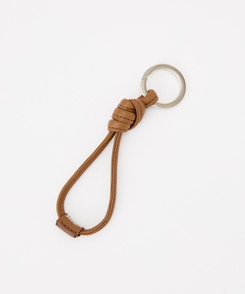 russet(ラシット)の「レザーキーリング(チャーム・レディース・シルバー/オフホワイト/レッド/ブラック/グレー系その他/ブラウン/ベージュ・FREE)」の4枚目の写真