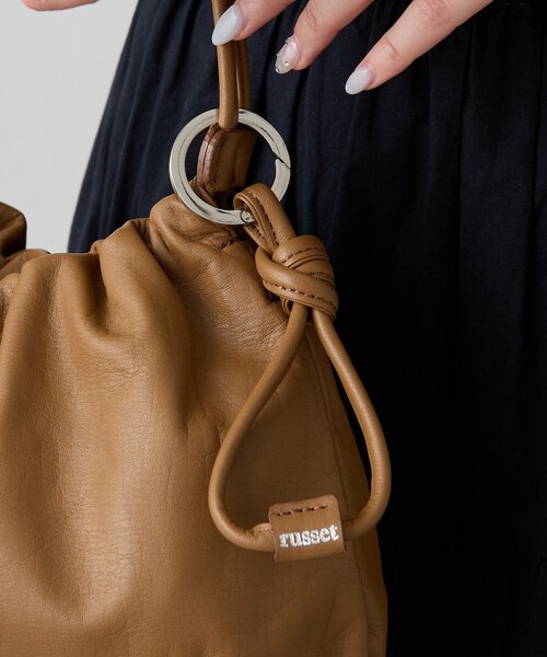russet(ラシット)の「レザーキーリング(チャーム・レディース・シルバー/オフホワイト/レッド/ブラック/グレー系その他/ブラウン/ベージュ・FREE)」の22枚目の写真
