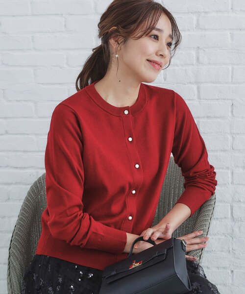 index（インデックス）の「◆≪エマール検証済≫7colorビジュー釦クルーネックカーディガン【洗濯機洗い可】（カーディガン/ボレロ・レディース・ワインレッド/サックスブルー系7/ダークグレー/ネイビー/オフホワイト/ナチュラル/ブラック系7・34/36/38/40/42）」の7枚目の写真