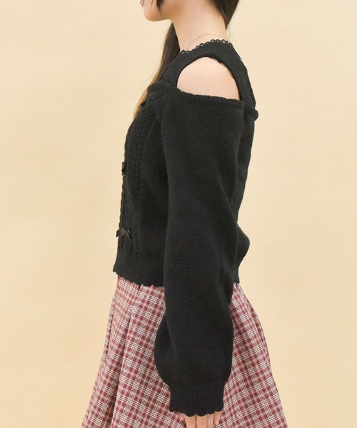axes femme POETIQUE（アクシーズファムポエティック）の「メニーリボン肩あきニットＰＯ（ニット/セーター・レディース・ブラック/ピンク/キナリ・MEDIUM）」の5枚目の写真