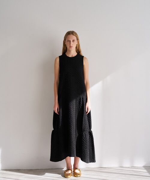 LANVIN en Bleu(ランバンオンブルー)の「ジャガードニットフレアワンピース(ワンピース・レディース・ブラック/オフホワイト/ライトカーキ/オレンジ・38/36)」の13枚目の写真