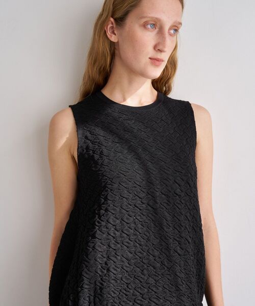 LANVIN en Bleu(ランバンオンブルー)の「ジャガードニットフレアワンピース(ワンピース・レディース・ブラック/オフホワイト/ライトカーキ/オレンジ・38/36)」の18枚目の写真