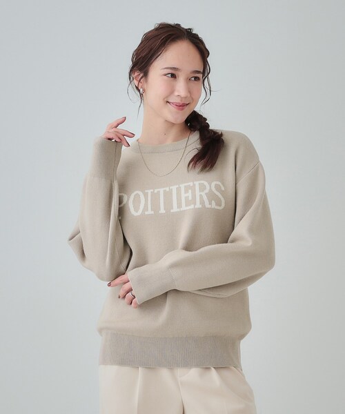 SHOO・LA・RUE（シューラルー）の「【洗える/ちくちくしにくい/静電気軽減】スウェットライク ロゴニット（ニット/セーター・レディース・グレー/ライトベージュ/ブラック/グリーン系・01/04/03/02）」の13枚目の写真