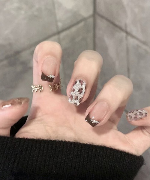 Doux Belle（ドゥーベル）の「簡単にネイルチップ ハンドネイルチップ ストーンネイル（ネイルシール/ネイルチップ・レディース・H/A/F/E/D/C/G/B/J/I・FREE）」の4枚目の写真